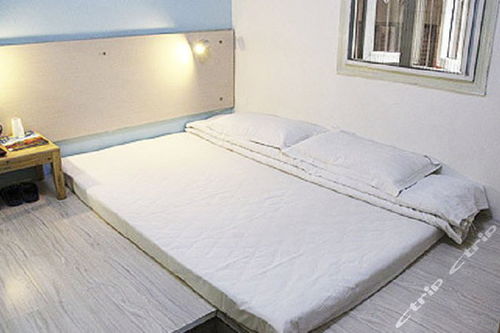 武漢佰老匯快捷酒店 大床房 榻榻米 團購僅售99元,武漢酒店團購